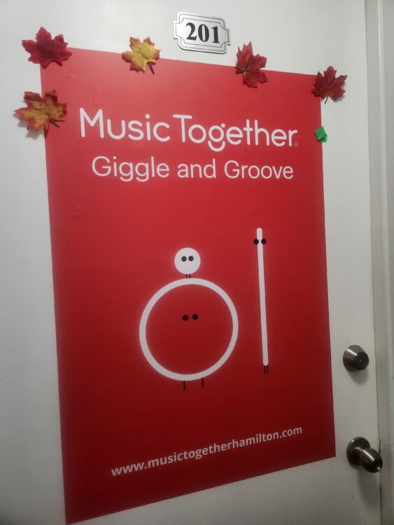 MUSIC TOGETHER GIGGLES AND GROOVE.